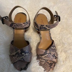 Crown Vintage, Hells, size 7 M, Animal Print